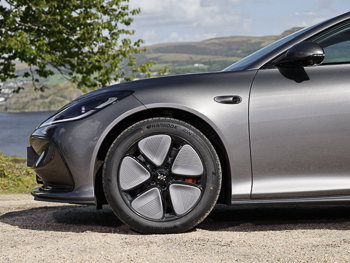 New 75 MG IM5 217kW Standard Range 75kWh 5dr Auto | Arnold Clark